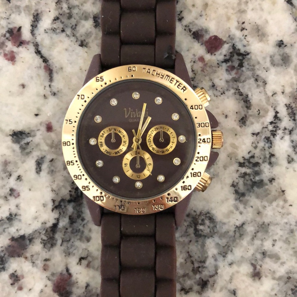 Watch - Picture 2 of 3